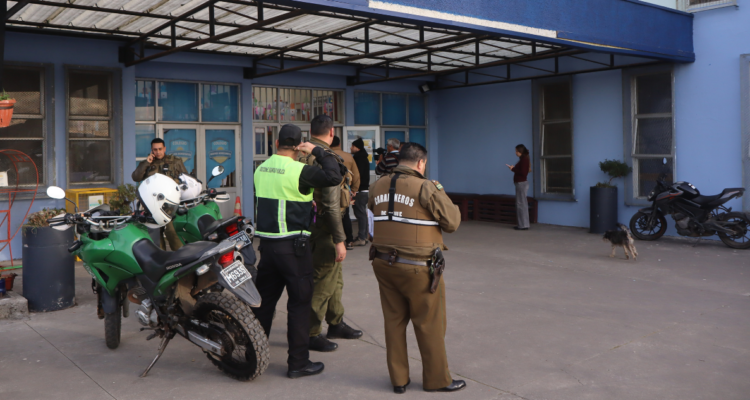 Frontis de colegio donde hermanos fueron heridos en balacera en San Pedro de la Paz