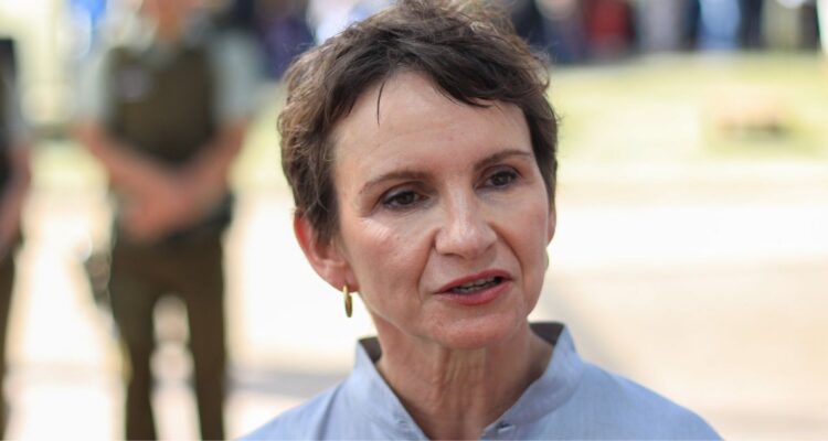 Migración irregular: Tohá propone “regularización cautelosa” y acusa presión política para no hacerlo