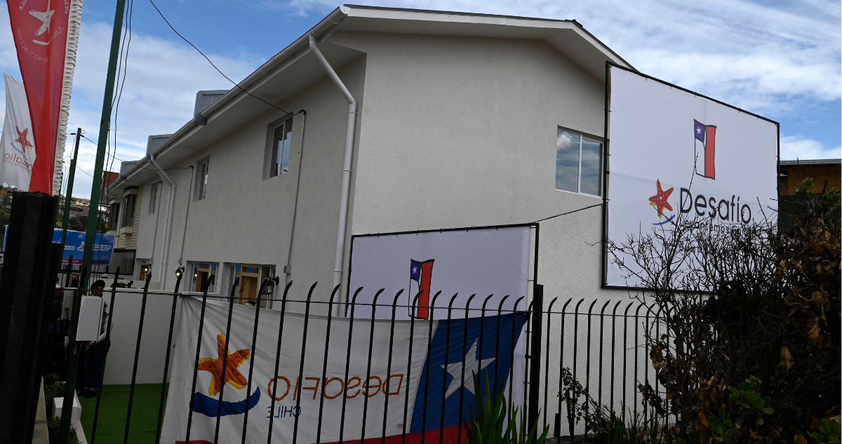 Casa entregada a damnificado por megaincendio por parte de Desafío Levantemos Chile