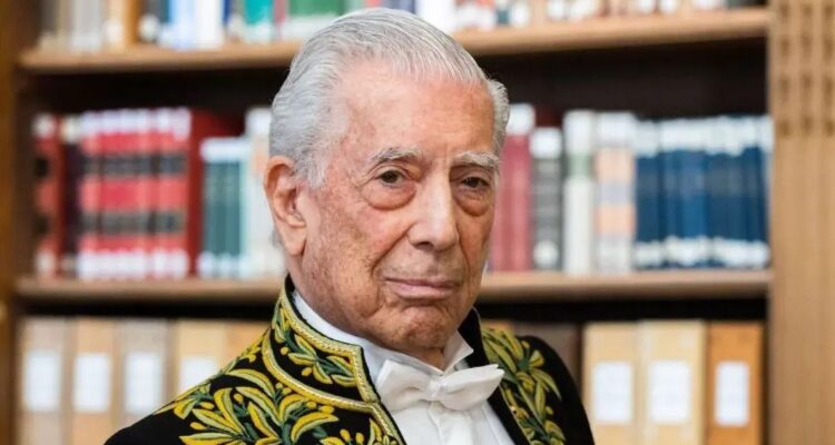 Hijo de Vargas Llosa revela causa de muerte del escritor y desmiente versiones de posible cáncer
