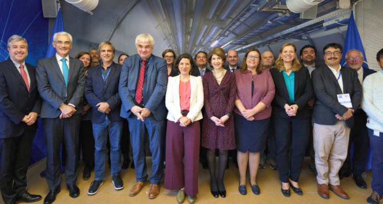 Chile firma acuerdo para ser miembro asociado al CERN: sería el segundo país sudamericano en ingresar