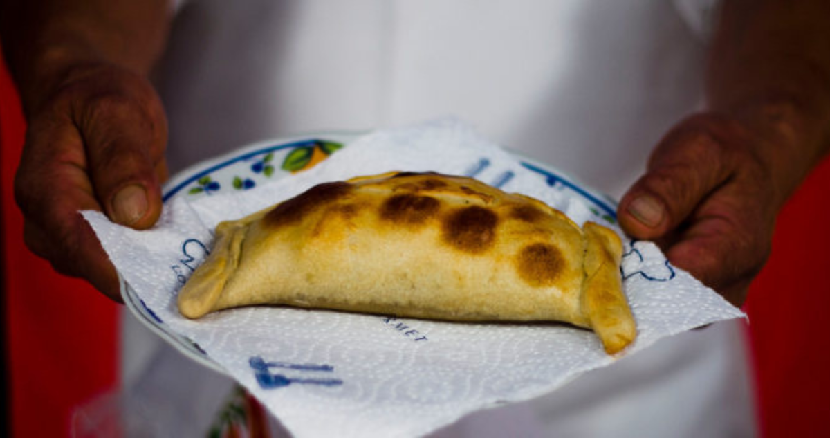 Mujer mató a 40 pandilleros en Haití: les dio empanadas con veneno