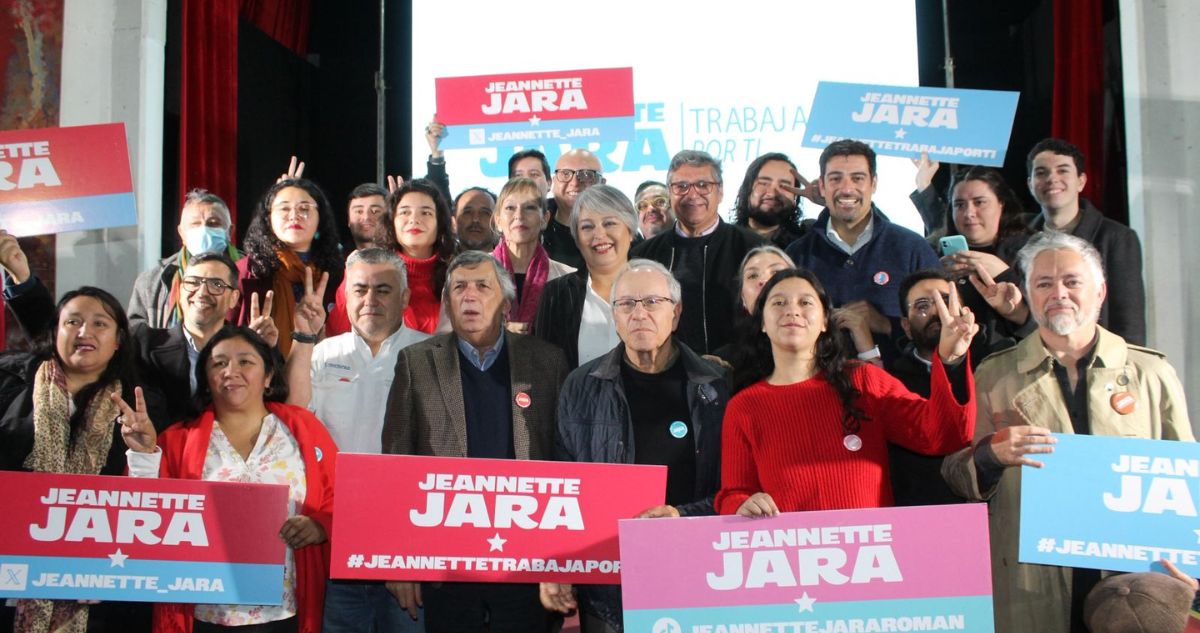 La cúpula del PC, parlamentarios y alcaldes: candidata Jeannette Jara presenta a su comando de campaña