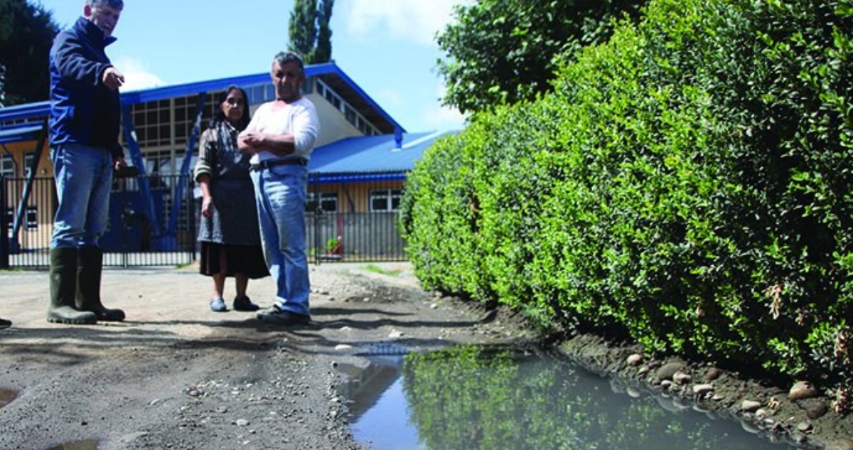 Contaminación de aguas servidas en Pichil