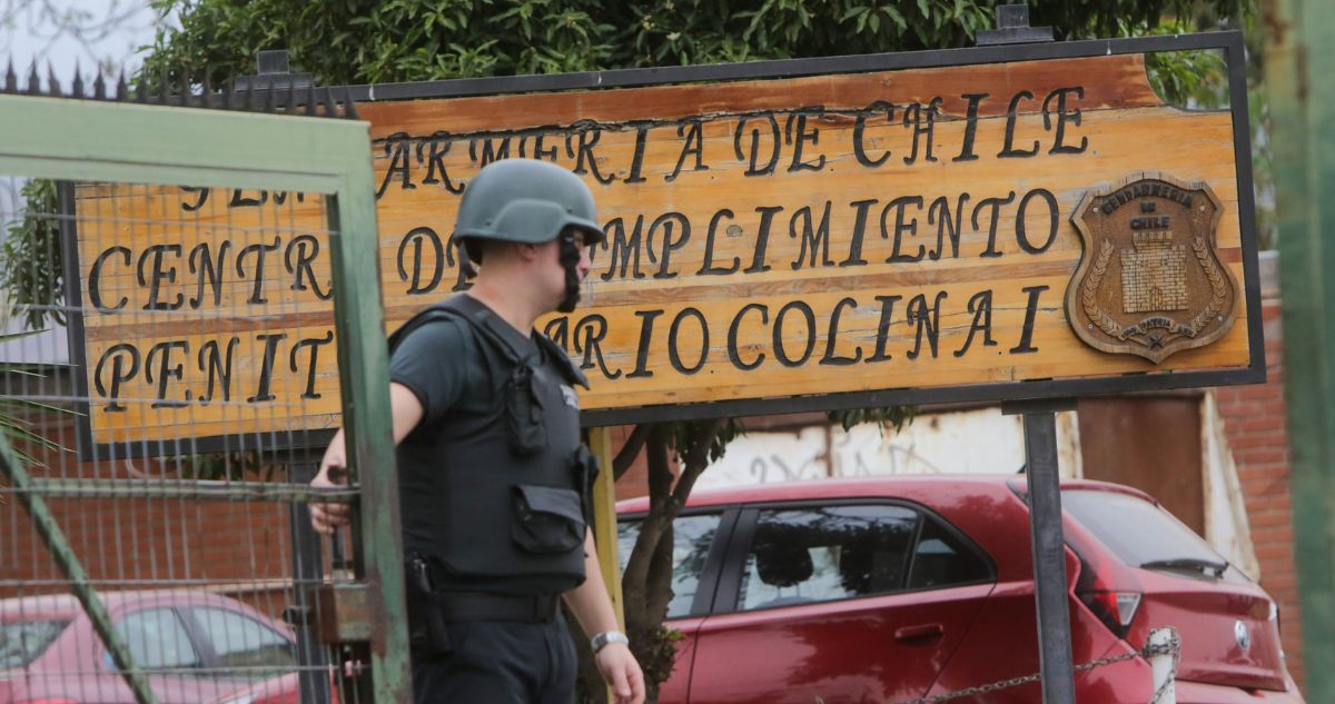 Detienen a suboficial de Gendarmería que intentaba ingresar celulares y drogas a Colina 1