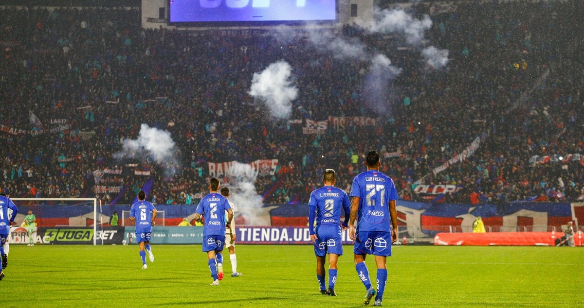 Universidad de Chile espera masivo apoyo en Brasil por Copa Libertadores.