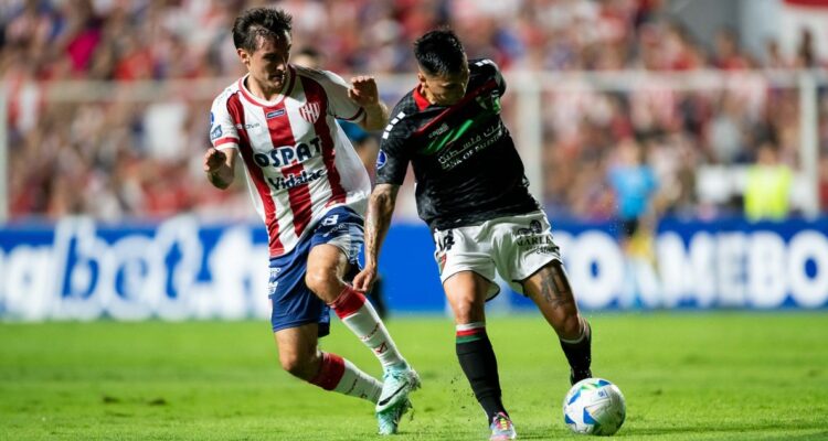 Palestino derrotó a Unión de Santa Fe en Argentina.