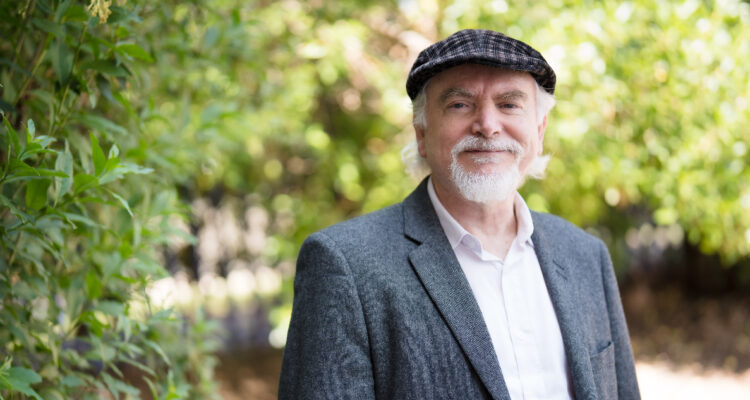 Usach postula al sociólogo Cristian Parker al Premio Nacional de Humanidades y Ciencias Sociales 2025