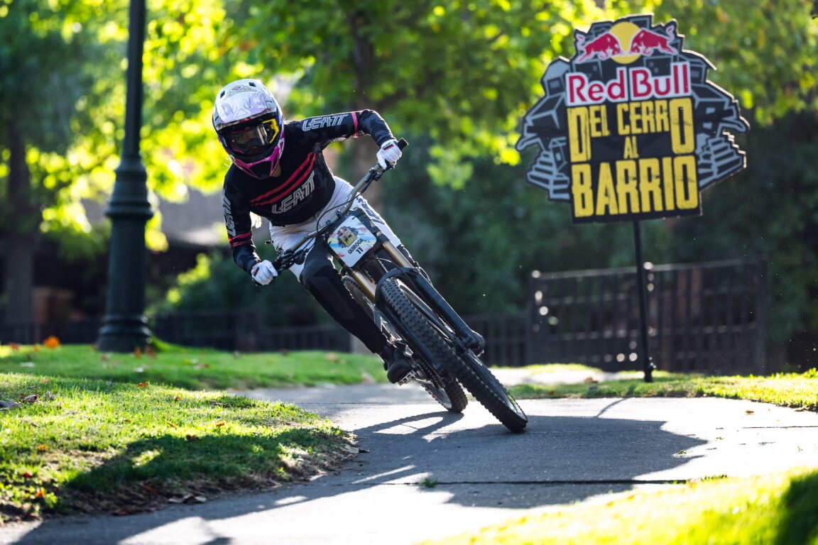 Fer Quiroga en del Cerro al Barrio.