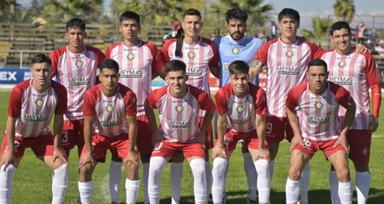Deportes Linares pide dinero para viajar a jugar en Segunda División.