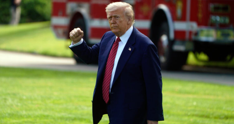 Tras bloquear su fusión: Trump da luz verde a una alianza entre acerera japonesa y US Steel