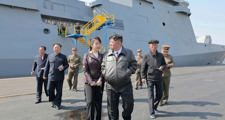 Kim Jong-un renueva a su cúpula militar tras accidente en botadura de buque de guerra norcoreano