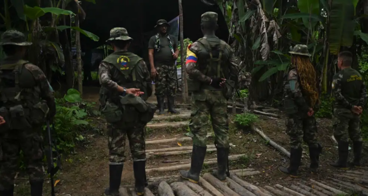 Ecuador 12 muertos deja emboscada atribuida a disidentes de las FARC contra militares en la Amazonía