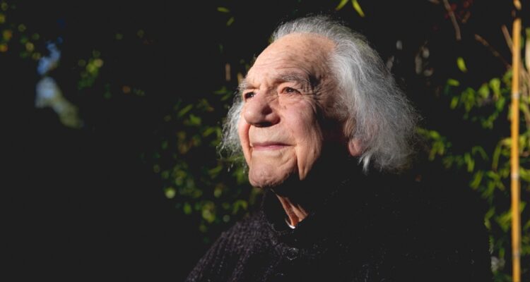 “Educación, religión y cultura”: Elogios de izquierda a derecha al inclasificable Claudio Di Girolamo