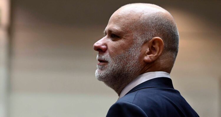 ProCultura: Elizalde responde a Mundaca y pide que el análisis sea de montos y no números de proyectos