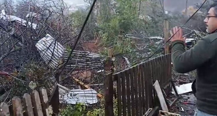 “Parecía que a la pared le pegó un balazo”: continúa retiro de escombros tras tornado en Puerto Varas