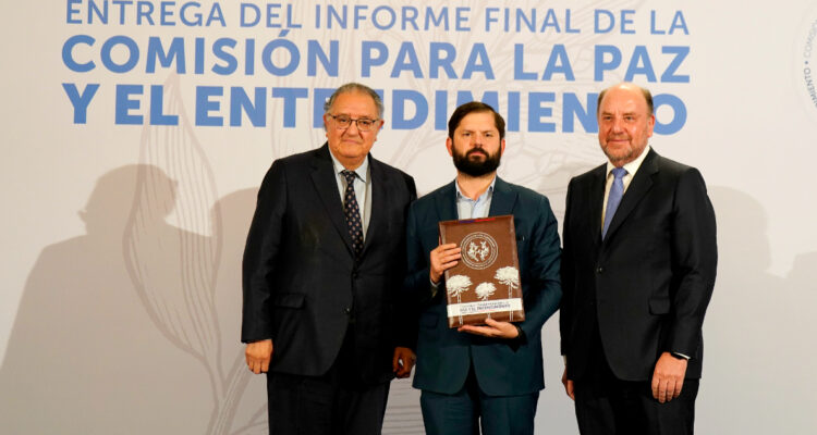 Estas son las 21 recomendaciones que la Comisión para la Paz postuló al Presidente Boric