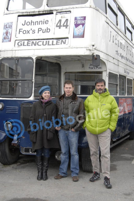 Felipe Camiroaga junto a sus hermanos Daniel Bontempi y Paola Bontempi en fotografía inédita cedida a BioBioChile
