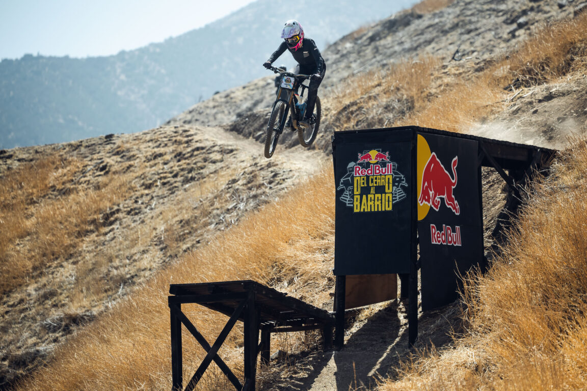 Fer en Del Cerro al Barrio.