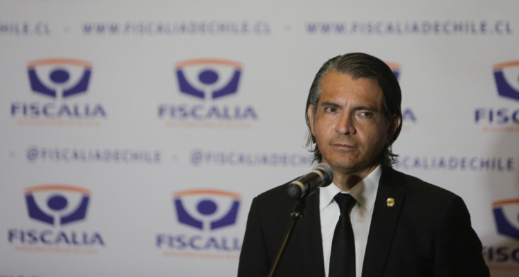 Fiscal regional de Antofagasta en un punto de prensa