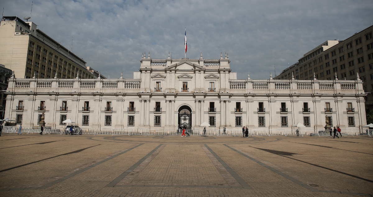 Funcionarios públicos suman hasta $11 millones al año por horas extras, pese a límite legal
