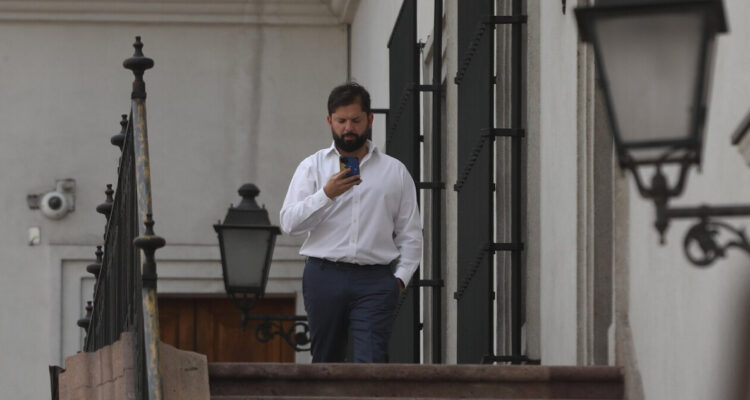 Gobierno tacha de “trascendido” interceptación de llamada de Boric y descarta vínculo con Procultura