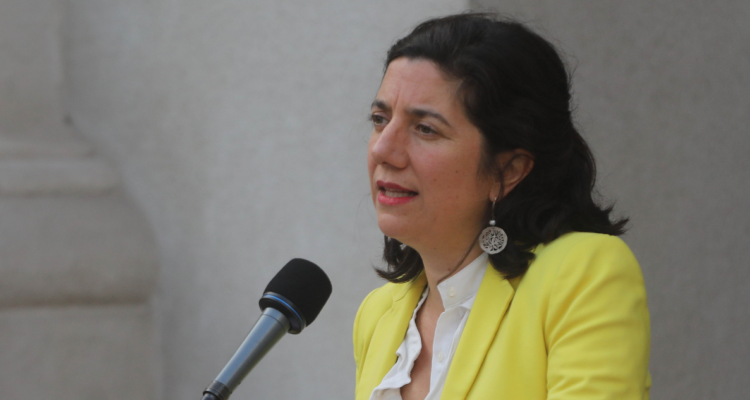 Gobierno pide no “caricaturizar” discusiones tras críticas de “octubrismo” a la Comisión para la Paz