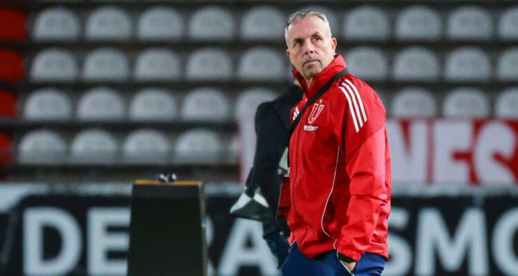 Gustavo Álvarez, el nombre que más gusta en la ANFP para reemplazar a Ricardo Gareca en La Roja