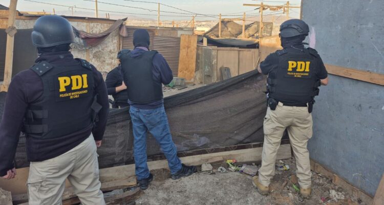 Cuerpo encontrado dentro de una maleta en Cerro Chuño llevaba 6 meses enterrado