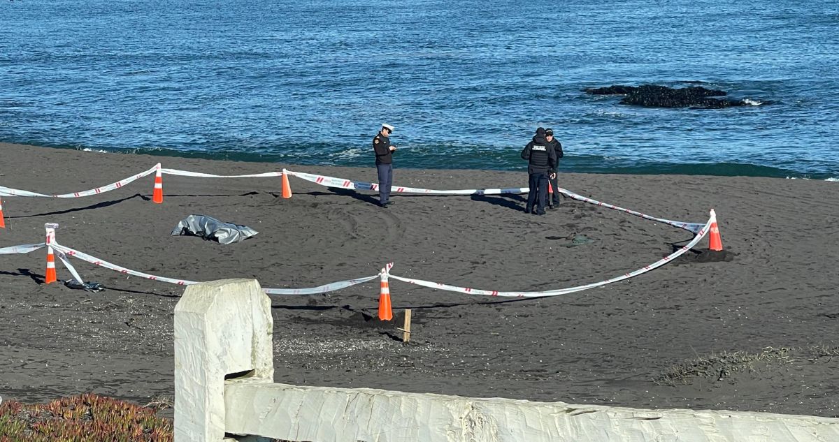 Encuentran cadáver de una mujer en playa Maule de Coronel