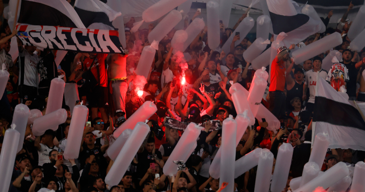 hinchada de Colo Colo en el Monumental
