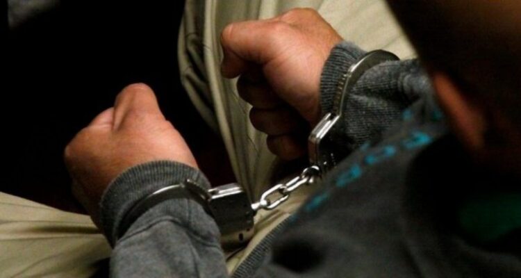 hombre agrede a su madre punta arenas