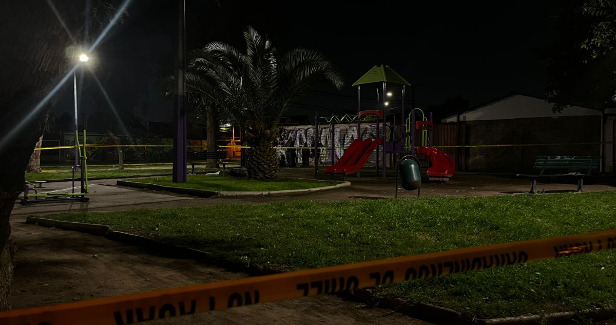 Hombre muere apuñalado en Estación Central: vecinos retuvieron al presunto asesino