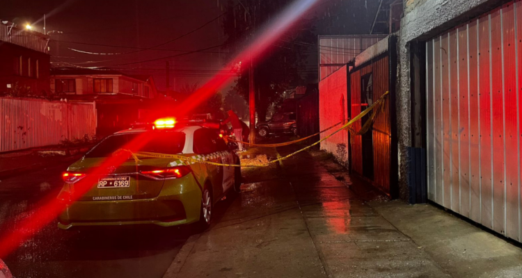 Hombre muere apuñalado tras pelea entre vecinos en sector Laguna Sur de Pudahuel