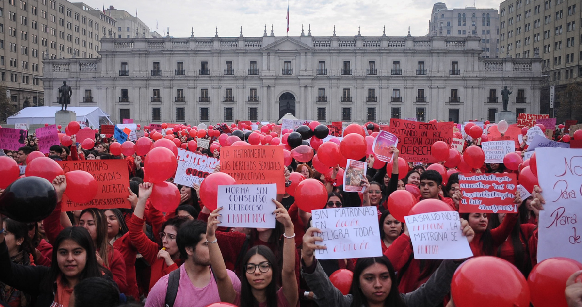 “Humo blanco” para matronas: Minsal se abre a modificar “en forma urgente” Norma 150