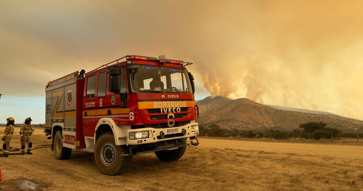 Declaran Alerta Amarilla en María Pinto por incendio que ha consumido al menos 250 hectáreas