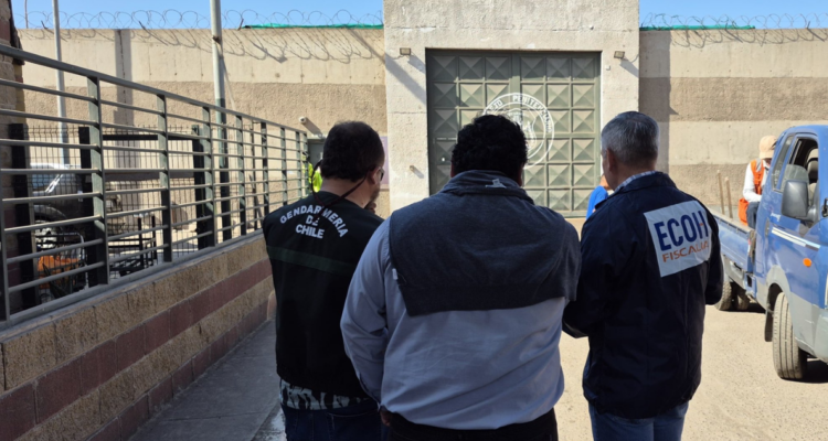 Investigan homicidio de un interno de la cárcel de Arica con un arma cortopunzante