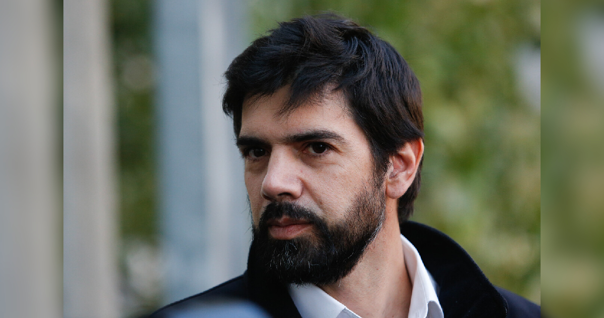 Lo acusan de malversación de caudales públicos: acogen a trámite querella del CDE contra Lavín Jr.