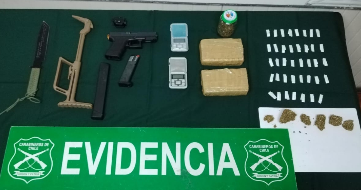 Un detenido mientras vendía droga en La Pintana: le incautaron marihuana, cocaína y un arma