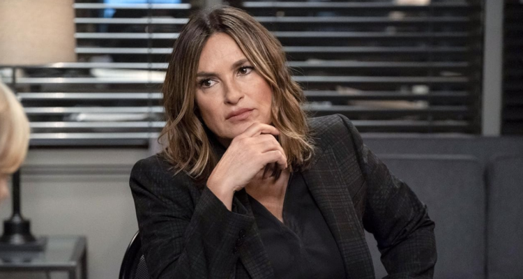 Actriz de Ley y el Orden revela en Cannes impactante secreto que su familia guardó por más de 30 años