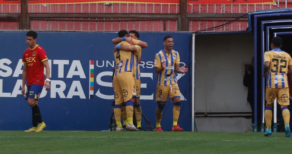 Everton goleó a Unión Española por la Liga de Primera.