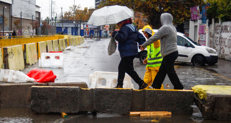 DT recuerda que no pueden despedir ni descontar dinero a trabajadores que tengan problemas ante lluvia