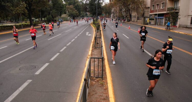 Estas son las salidas de la Ruta 5 que estarán cerradas el domingo por la Maratón de Santiago 2025