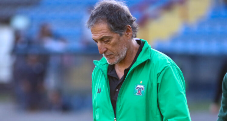 Mario Salas en Deportes Temuco