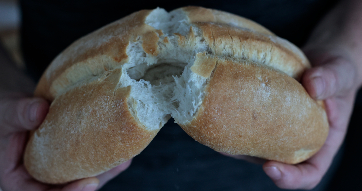 Foto de una marraqueta para ilustrar nota sobre el pan con vitamina D