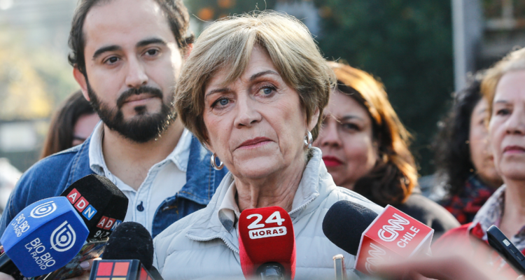 Matthei acusa “uso político” en medida de retirar agregados militares de Israel por parte del Gobierno