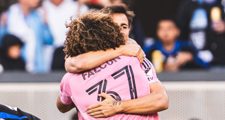 Maxi Falcón celebra su primer gol con el Inter Miami