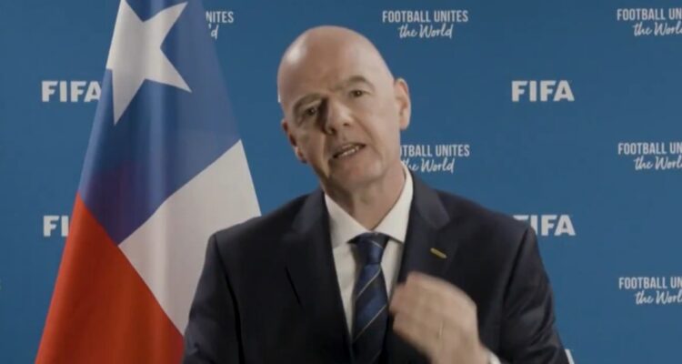 Gianni Infantino saludó a Chile y a Pablo Milad en sorteo del Mundial Sub 20.