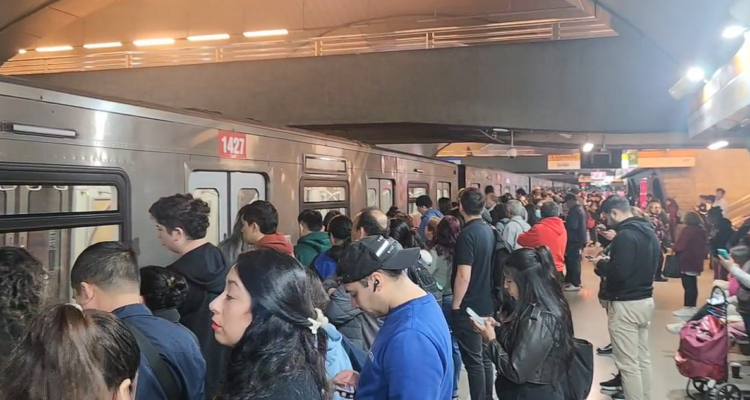 Nuevos problemas en el Metro: cinco estaciones cerradas en Línea 2
