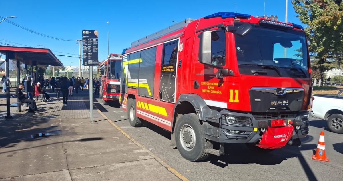 Cierran cinco estaciones de la Línea 4 del Metro por rescate de persona en las vías